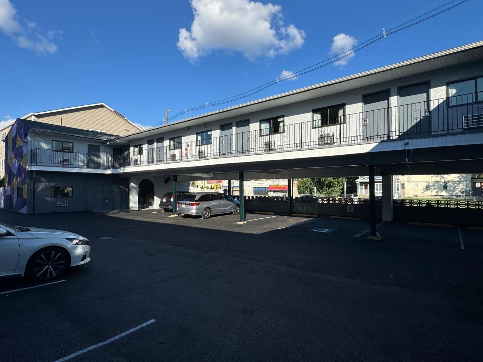 Essence Express Elizabeth Ewr Airport Hotel Екстериор снимка