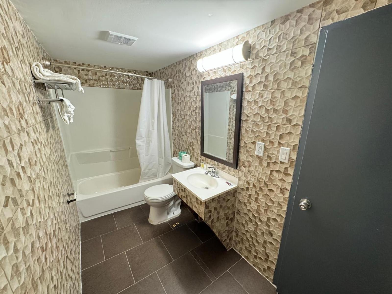 Essence Express Elizabeth Ewr Airport Hotel Екстериор снимка