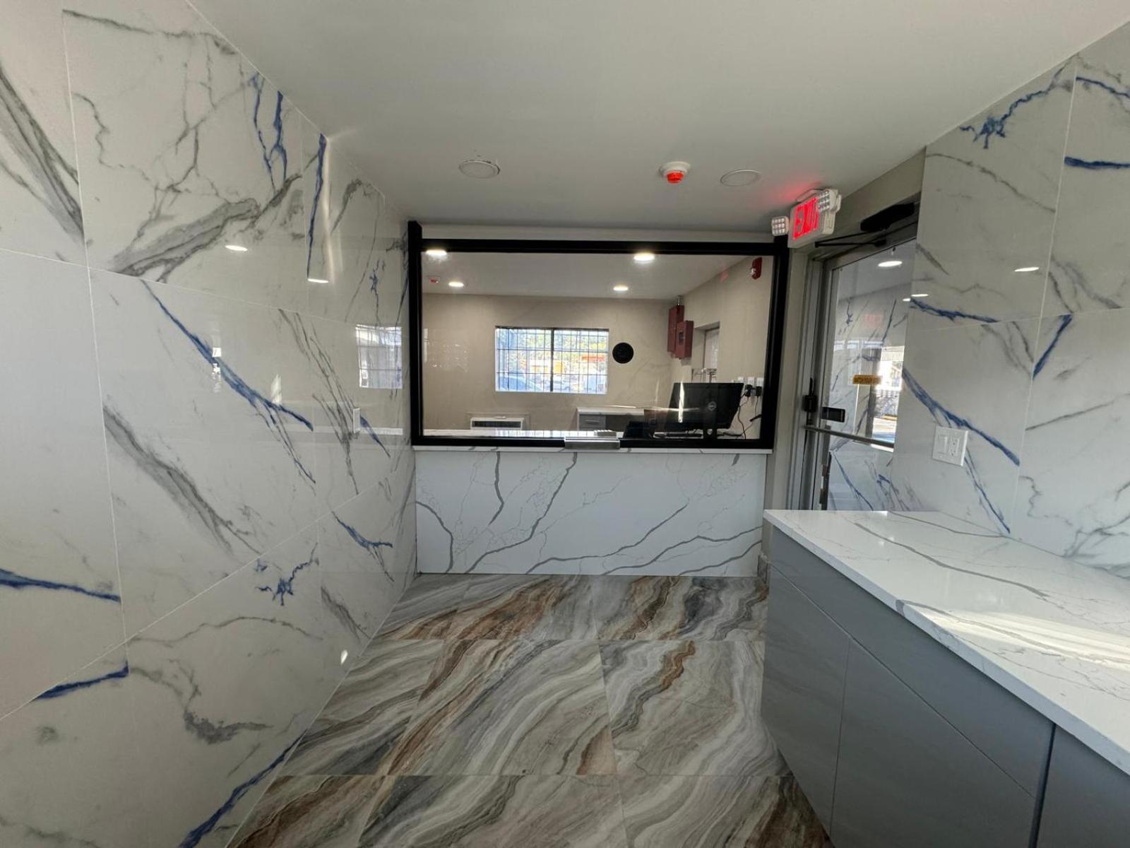 Essence Express Elizabeth Ewr Airport Hotel Екстериор снимка