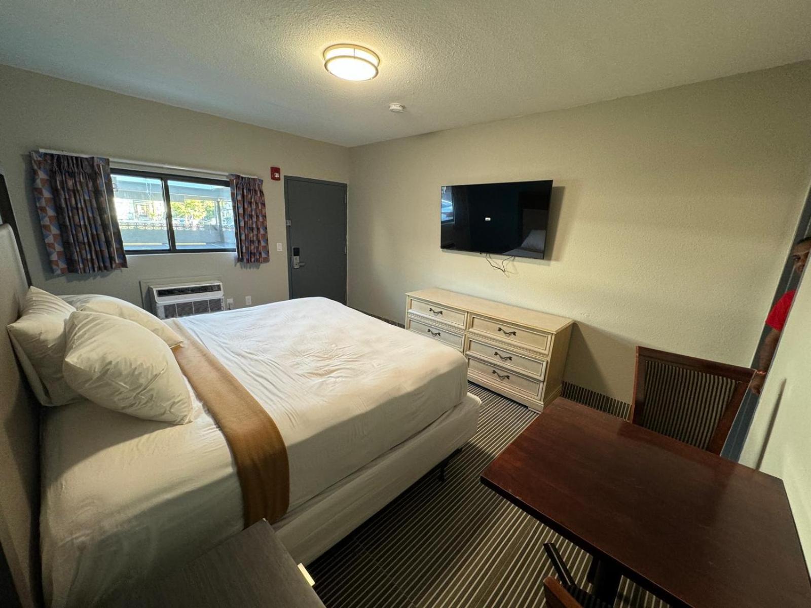 Essence Express Elizabeth Ewr Airport Hotel Екстериор снимка