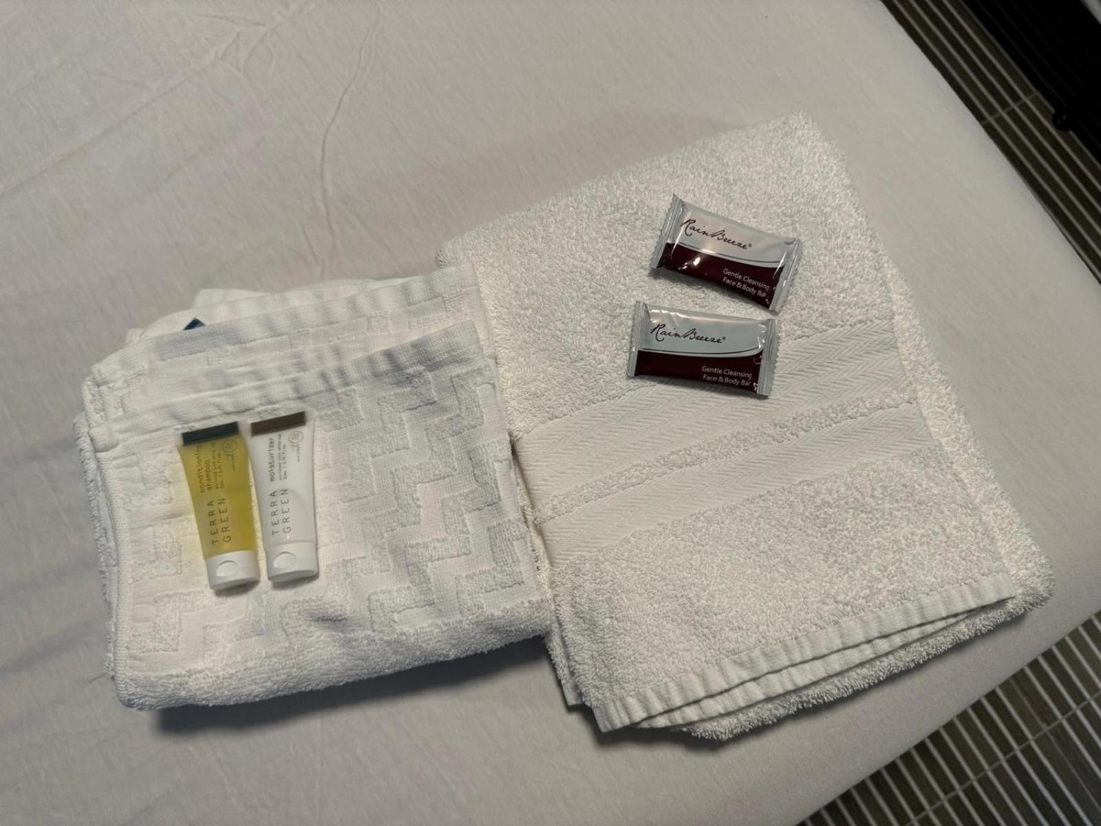 Essence Express Elizabeth Ewr Airport Hotel Екстериор снимка